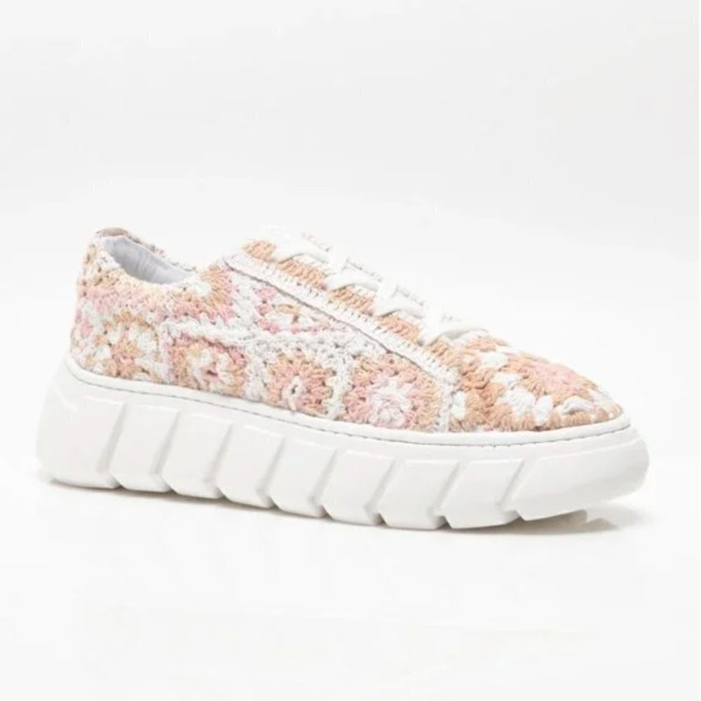 FREE PEOPLE Catch Me If You Can Crochet Sneakers Pink Blush NWOT JB - Picture 4 of 13